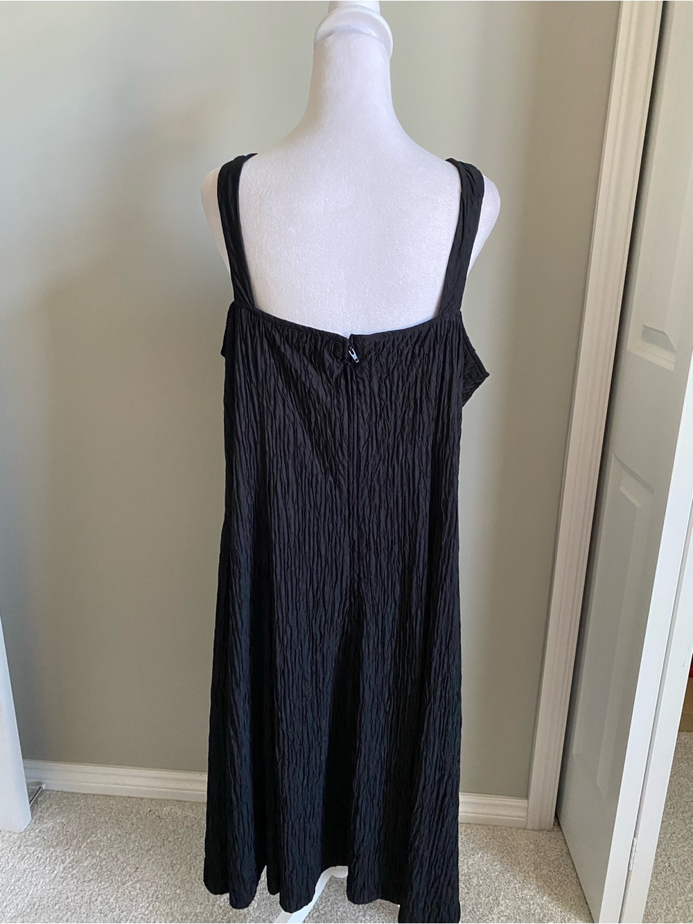 Women’s Black Crinkle Maxi Dress 18W Sweetheart Neckline - Picture 3 of 6
